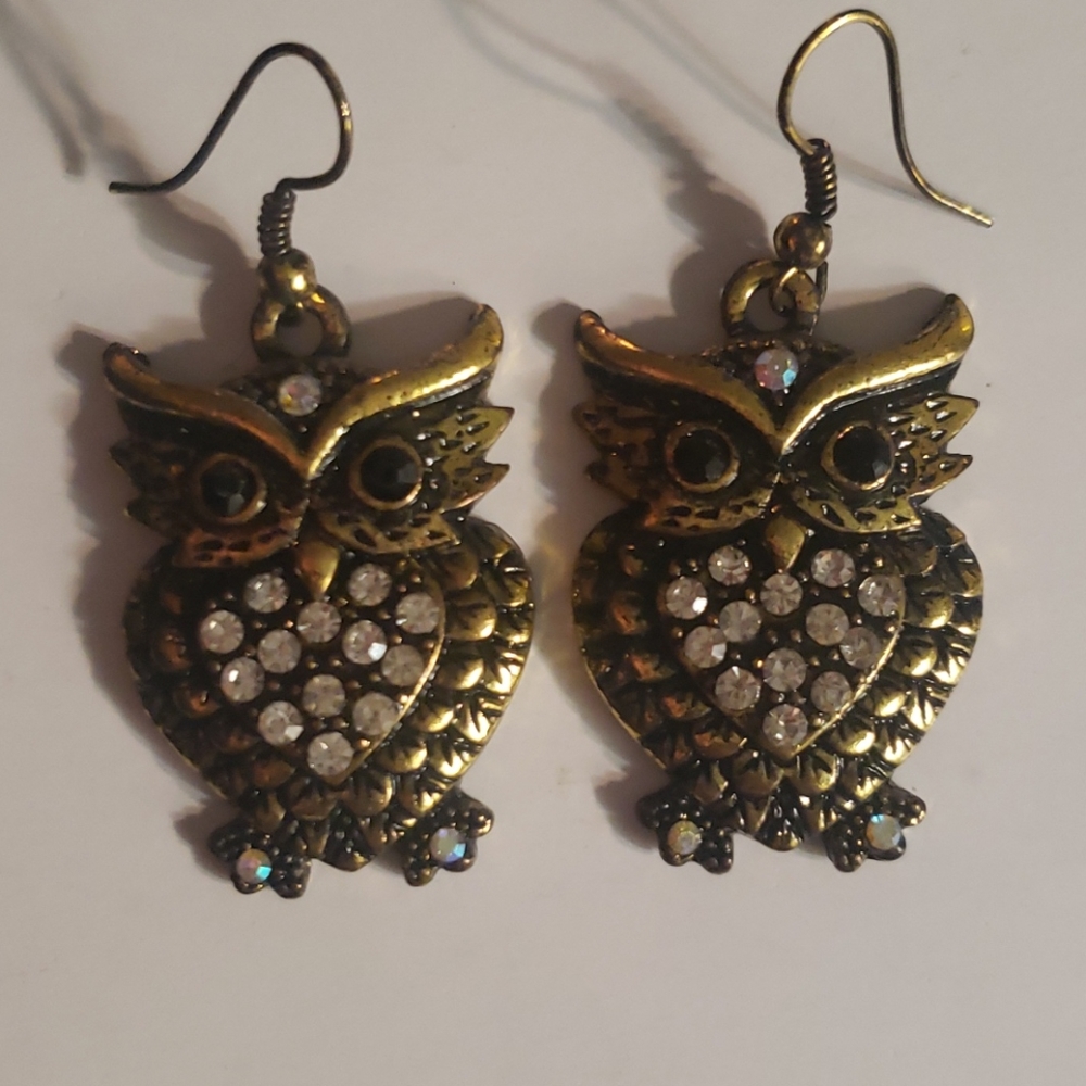 Owl earrings with gold plating & rhinestones